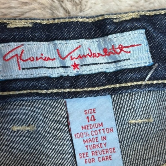 Retro Gloria Vanderbilt Rhinestone Pocket Tapered Mom Jeans - Picture 6 of 11